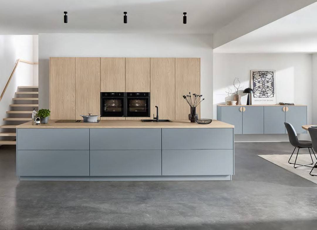 "Apportez une touche moderne et fonctionnelle à votre cuisine grâce à des carrelages de qualité. Chez Affyn à Aigrefeuille-sur-Maine, nos carreleurs vous offrent des solutions élégantes et durables, adaptées aux cuisines actuelles."