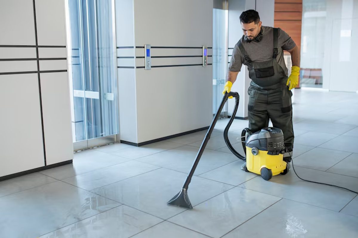 "Choisissez des carrelages faciles à entretenir et écoresponsables pour vos espaces. Chez Affyn à Besné, nos carreleurs vous proposent des matériaux durables et respectueux de l'environnement pour allier praticité et durabilité."