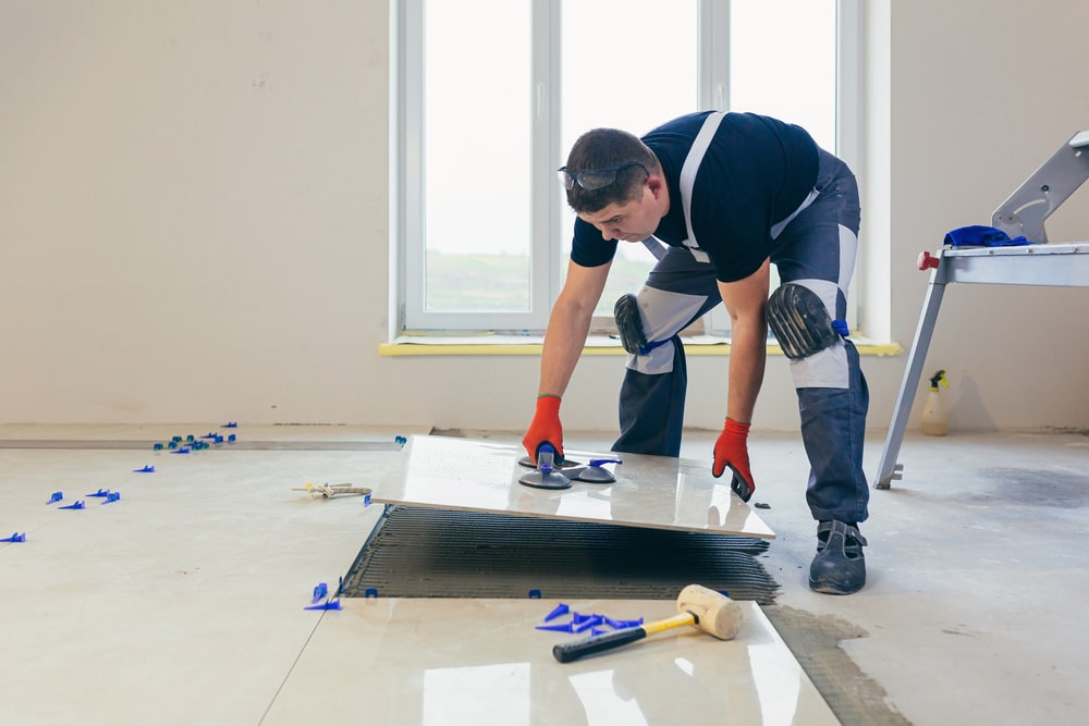 "Optez pour des matériaux haut de gamme et des techniques modernes pour vos projets de carrelage. Chez Affyn à Angers, nos experts assurent des poses durables et des finitions impeccables pour sublimer vos espaces."