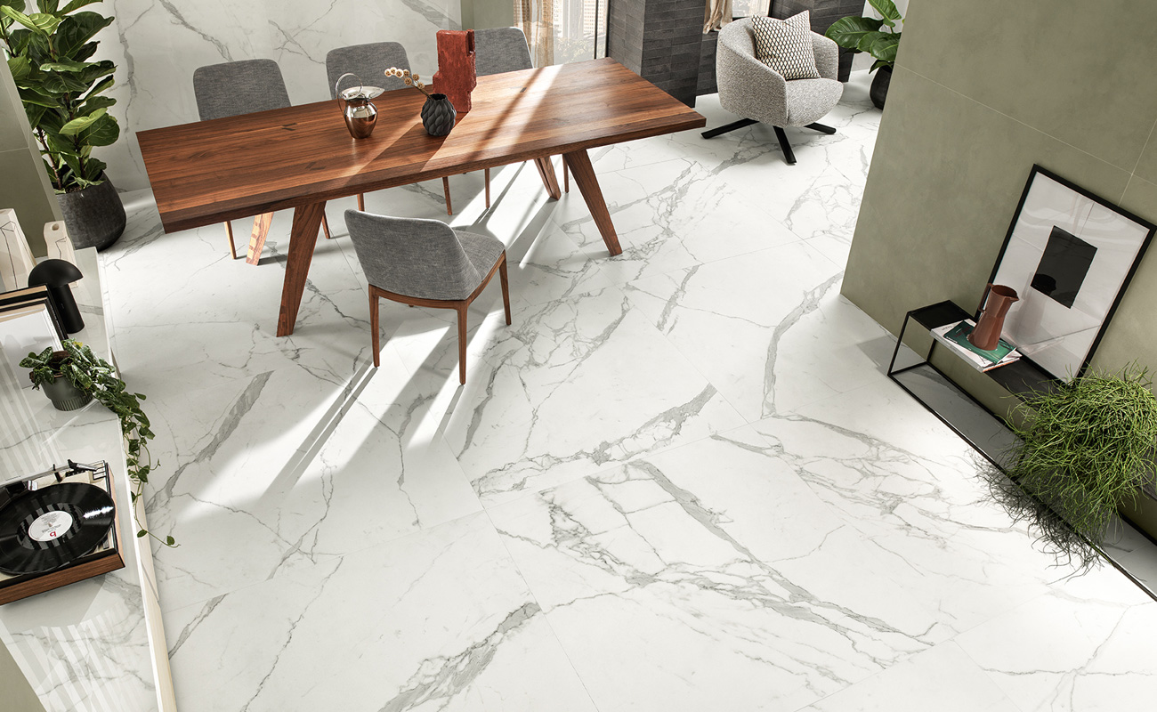" Personnalisez vos espaces avec des carrelages aux formats variés et aux motifs uniques. Chez Affyn à La Chapelle-Glain, nos carreleurs experts créent des designs sur mesure pour un rendu esthétique et original."